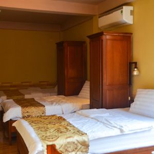 Economy Quadruple Room
